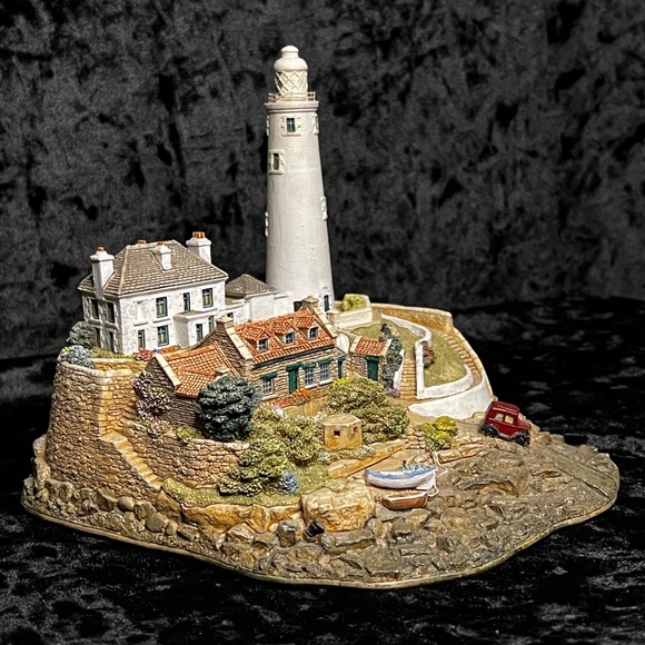 Very Rare Lilliput Lane, St. Mary’s Lighthouse Disneyana Special Edition - Picture 6 of 16